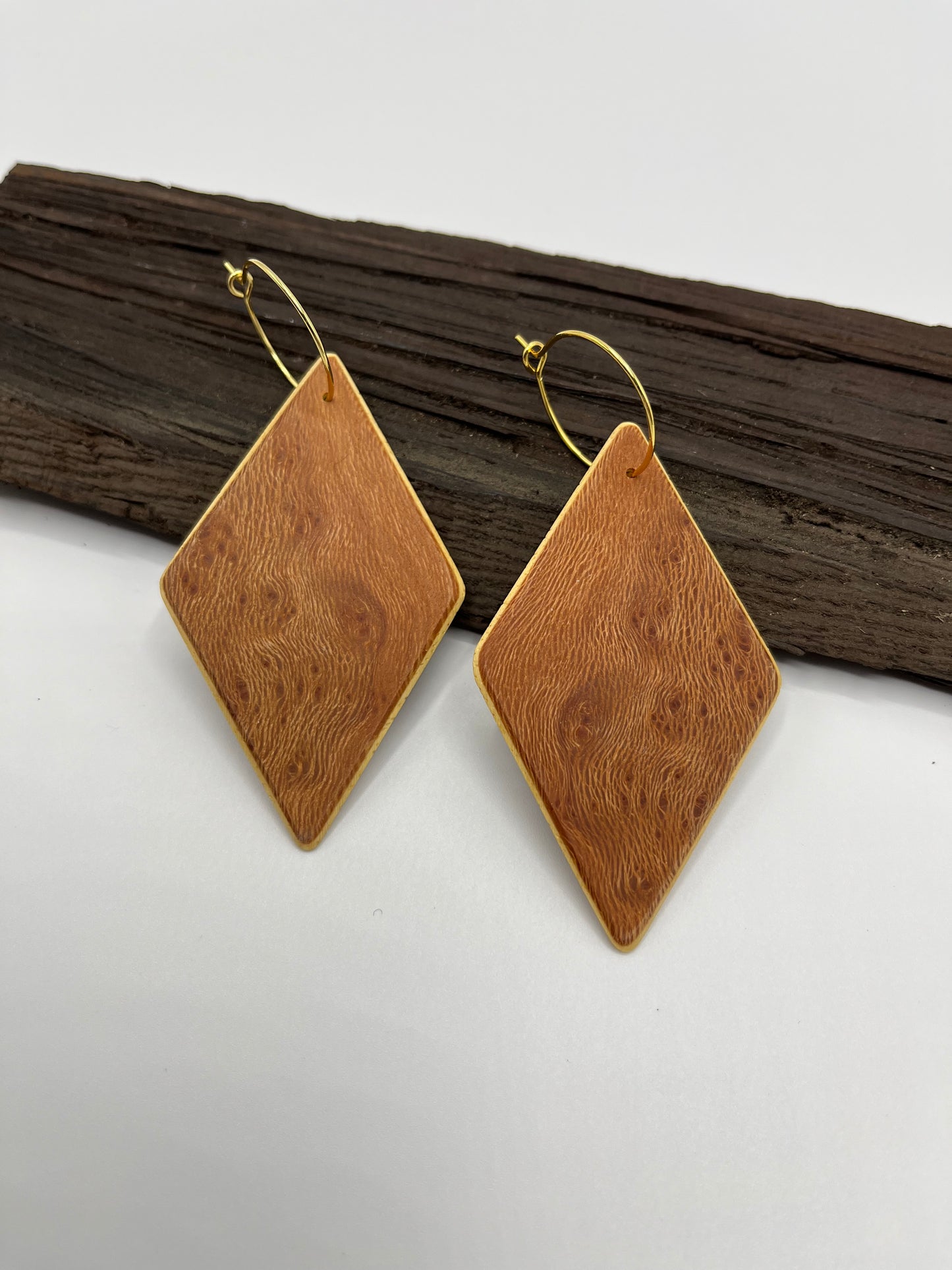 Plantain & Abachi Rhombuses with Hoops