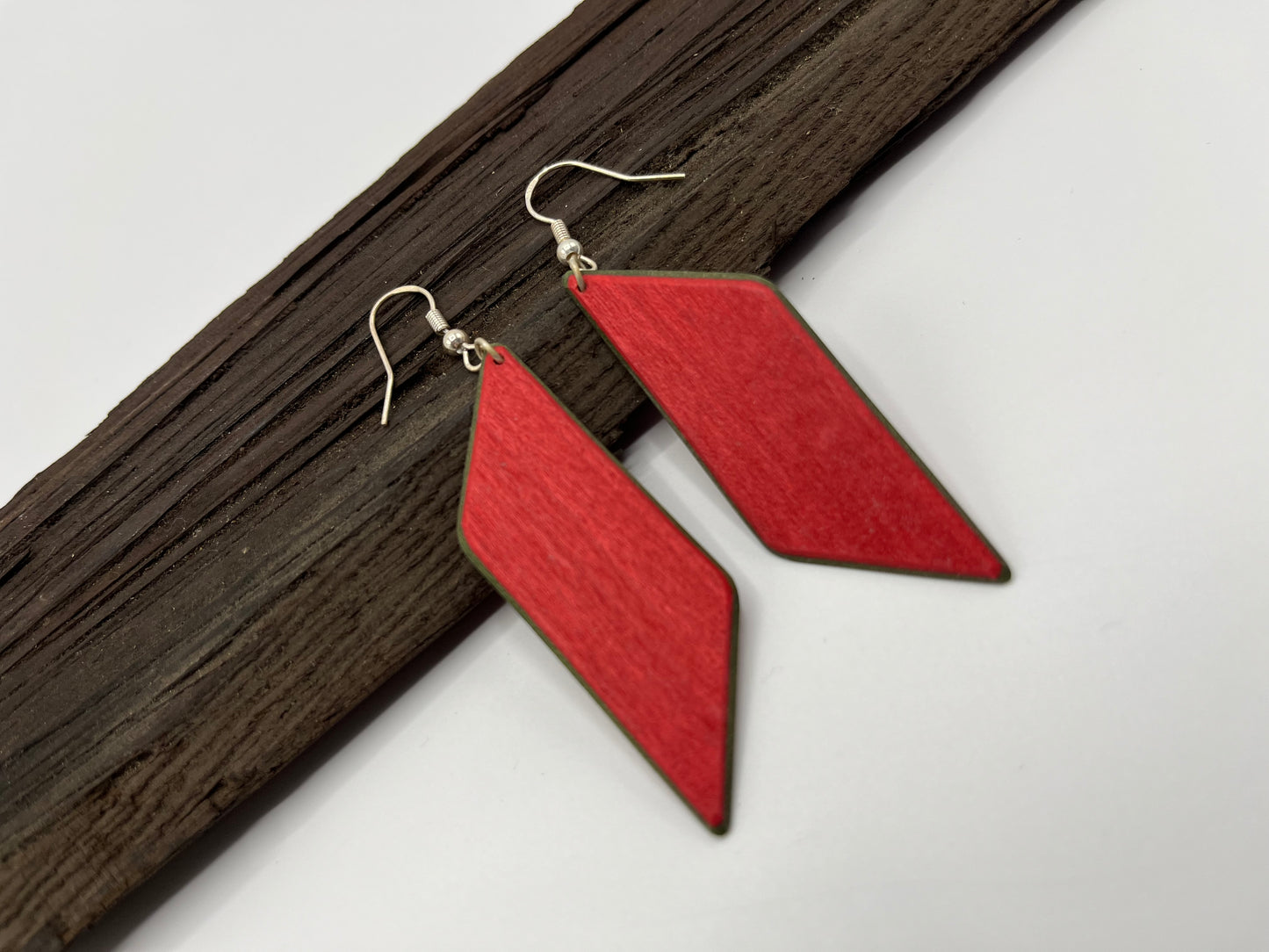 Red & Green Dyed Linden Tree Rhomboids with Hooks