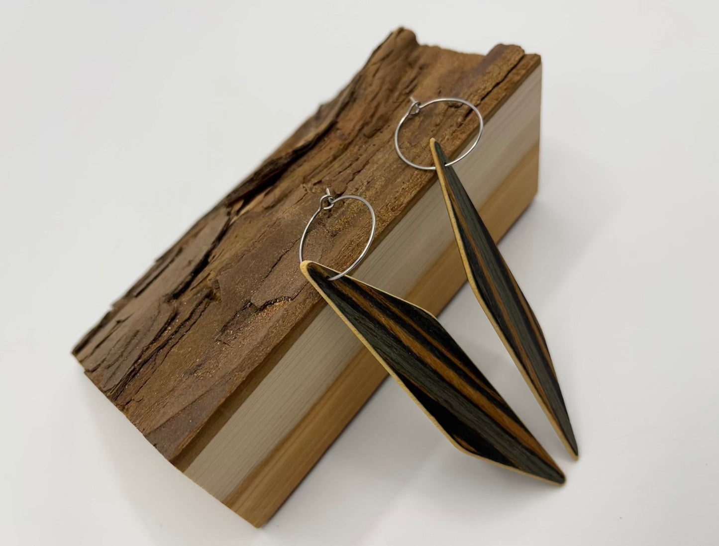 Recycled Wood (Black-Green-Yellow) & Abachi Rhomboids with Hoops