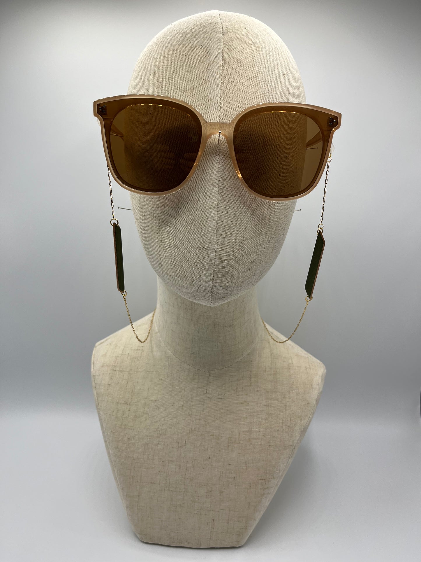 Green Dyed Linden Tree & Mahogani Glasses Chains